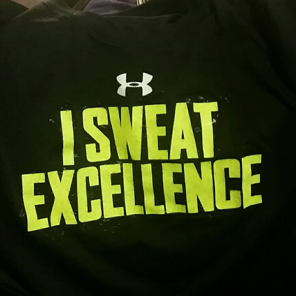 Under Armor t shirt